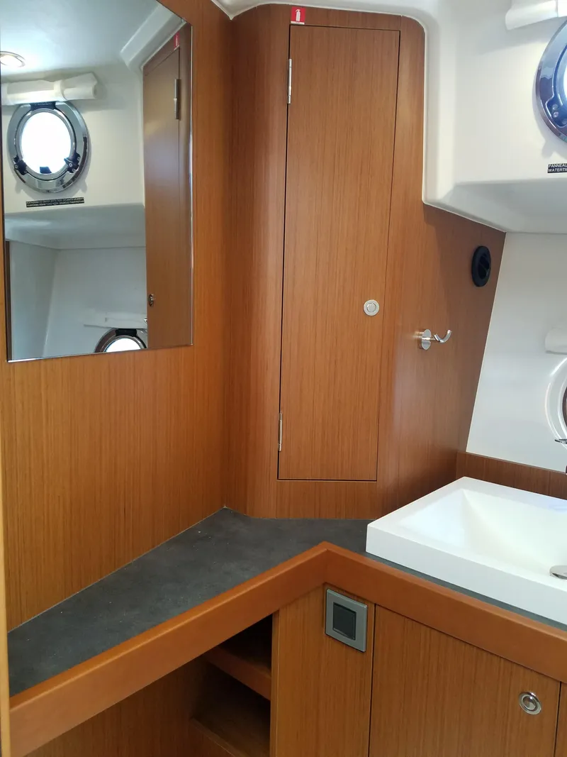 Slide: The Image of Beneteau Swift Trawler 35 2019 - 55
