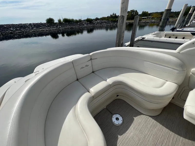 Slide: The Image of Sea Ray 290 Sun Sport 2004 - 16