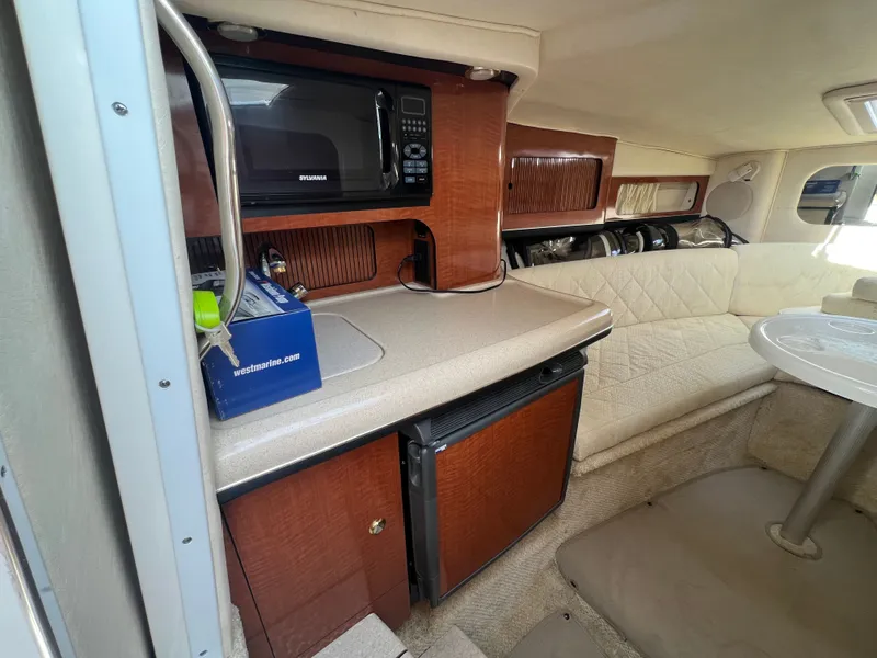 Slide: The Image of Sea Ray 290 Sun Sport 2004 - 17