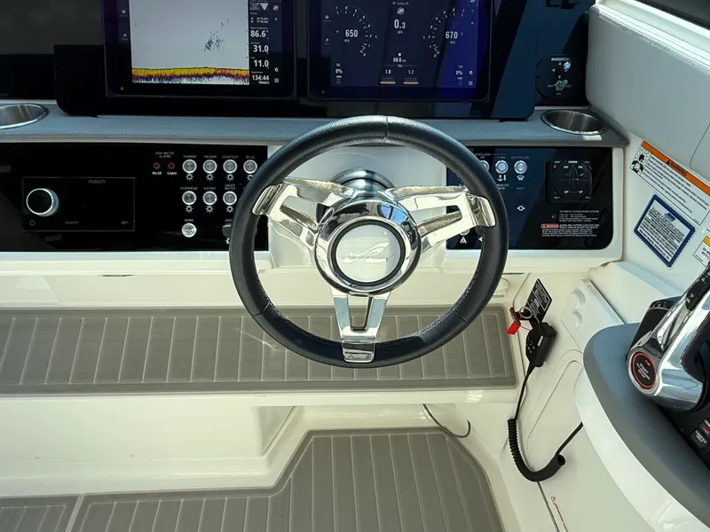 Slide: The Image of Sea Ray Sundancer 320 Outboard 2025 - 17