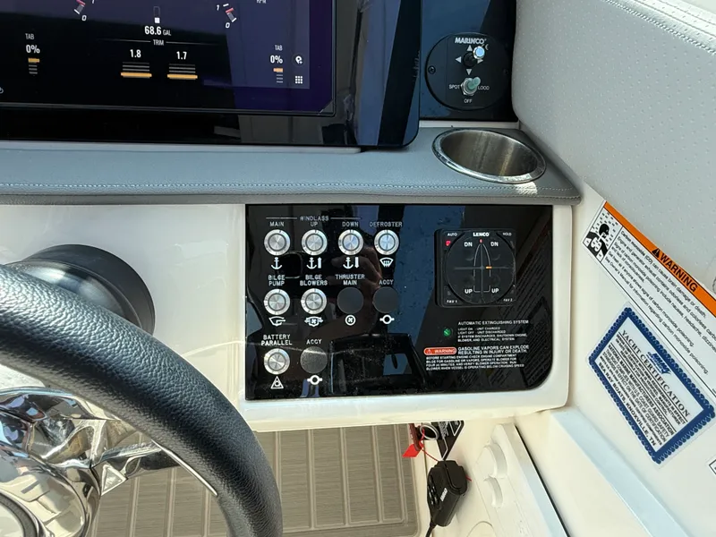 Slide: The Image of Sea Ray Sundancer 320 Outboard 2025 - 23