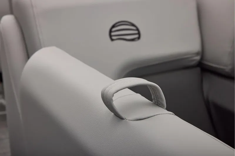 Slide: The Image of Sun Tracker Party Barge 22 XP3 2026 - 66