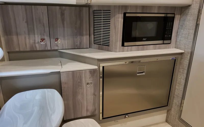 Slide: The Image of 2026 Formula 360 Crossover Bowrider 26 - 26