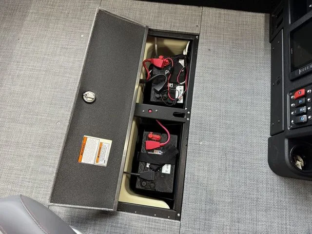 Slide: The Image of Alumacraft Competitor 195X Tiller 2026 - 21