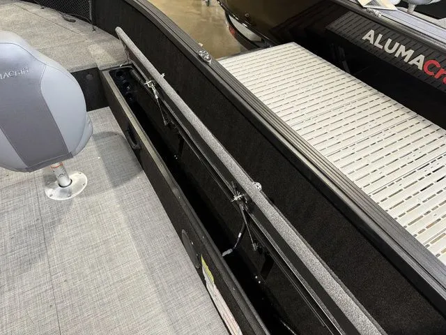 Slide: The Image of Alumacraft Competitor 195X Tiller 2026 - 23