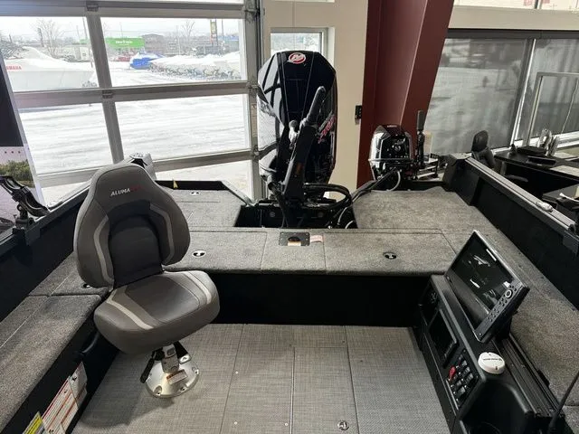 Slide: The Image of Alumacraft Competitor 195X Tiller 2026 - 8