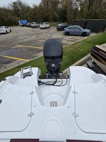 Slide: The Image of Tahoe 185 S 2023 - 2