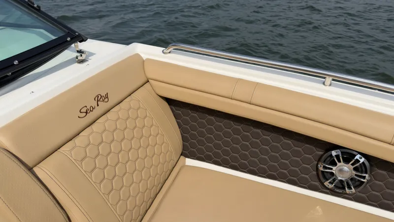 Slide: The Image of Sea Ray 290 SDX OUTBOARD 2022 - 49