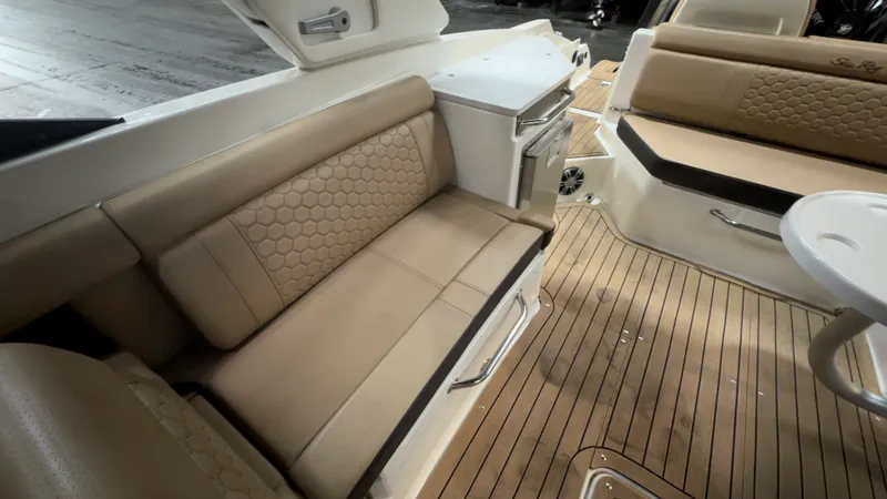 Slide: The Image of Sea Ray 290 SDX OUTBOARD 2022 - 7