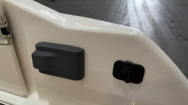 Slide: The Image of Sea Ray 290 SDX OUTBOARD 2022 - 36