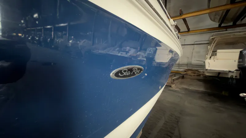 Slide: The Image of Sea Ray 290 SDX OUTBOARD 2022 - 1