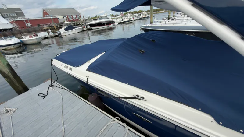 Slide: The Image of Sea Ray 290 SDX OUTBOARD 2022 - 65
