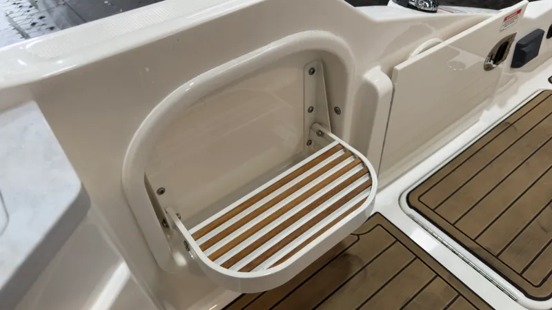 Slide: The Image of Sea Ray 290 SDX OUTBOARD 2022 - 34