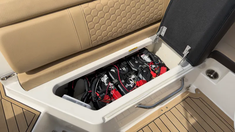 Slide: The Image of Sea Ray 290 SDX OUTBOARD 2022 - 61