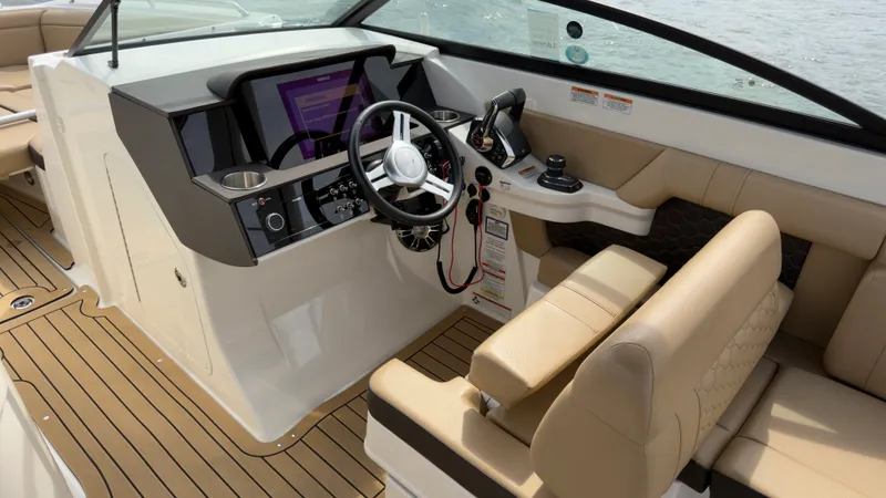 Slide: The Image of Sea Ray 290 SDX OUTBOARD 2022 - 34