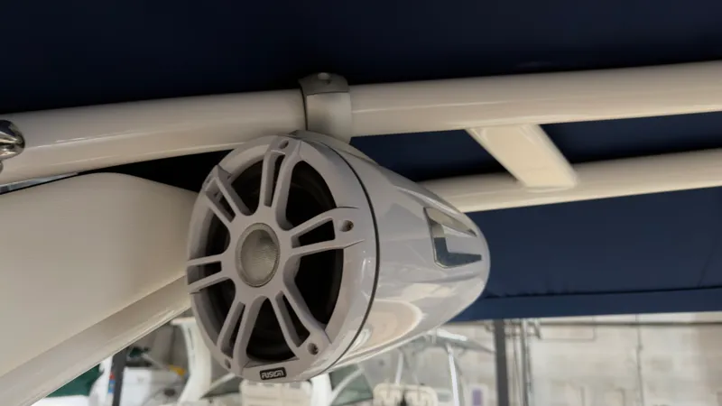 Slide: The Image of Sea Ray 290 SDX OUTBOARD 2022 - 32