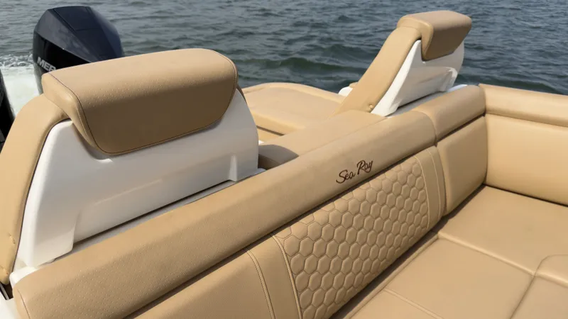 Slide: The Image of Sea Ray 290 SDX OUTBOARD 2022 - 60
