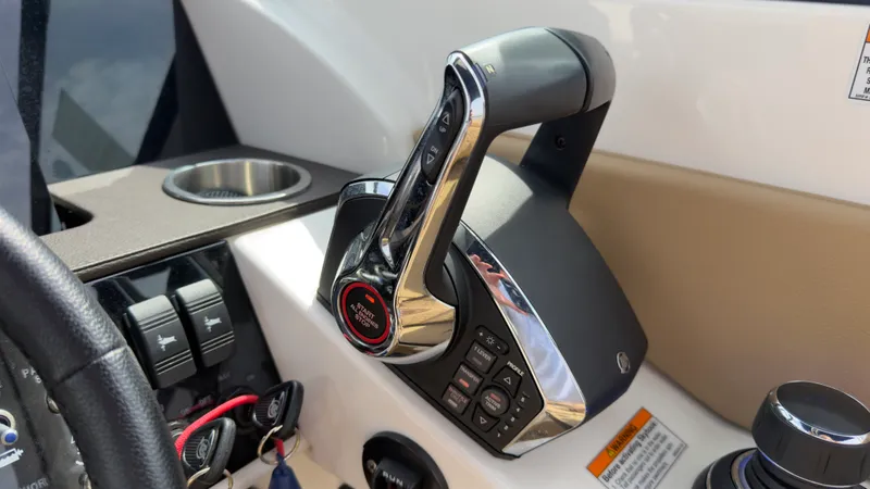 Slide: The Image of Sea Ray 290 SDX OUTBOARD 2022 - 40