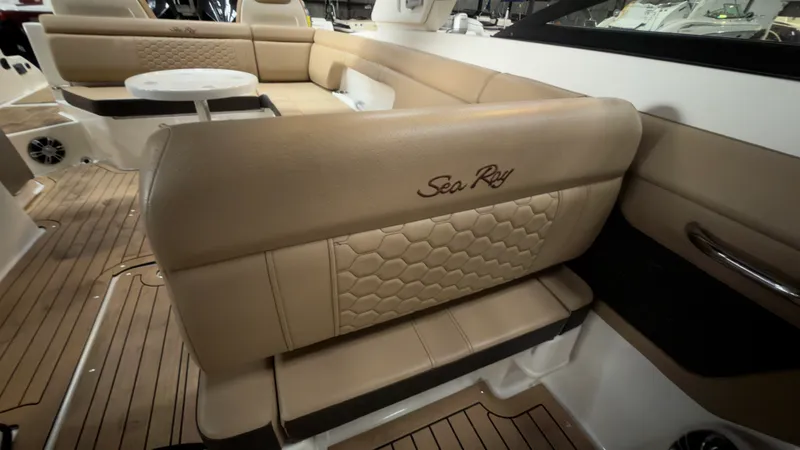 Slide: The Image of Sea Ray 290 SDX OUTBOARD 2022 - 14