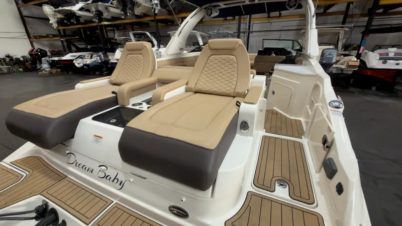 Slide: The Image of Sea Ray 290 SDX OUTBOARD 2022 - 4