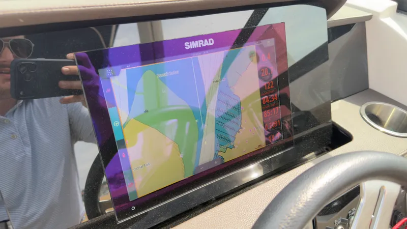 Slide: The Image of Sea Ray 290 SDX OUTBOARD 2022 - 42