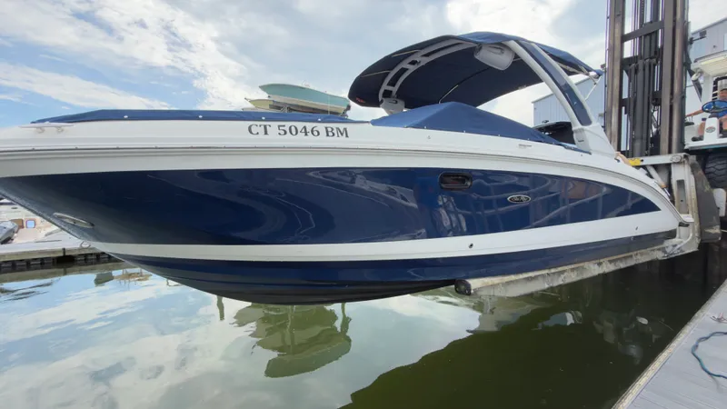 Slide: The Image of Sea Ray 290 SDX OUTBOARD 2022 - 18