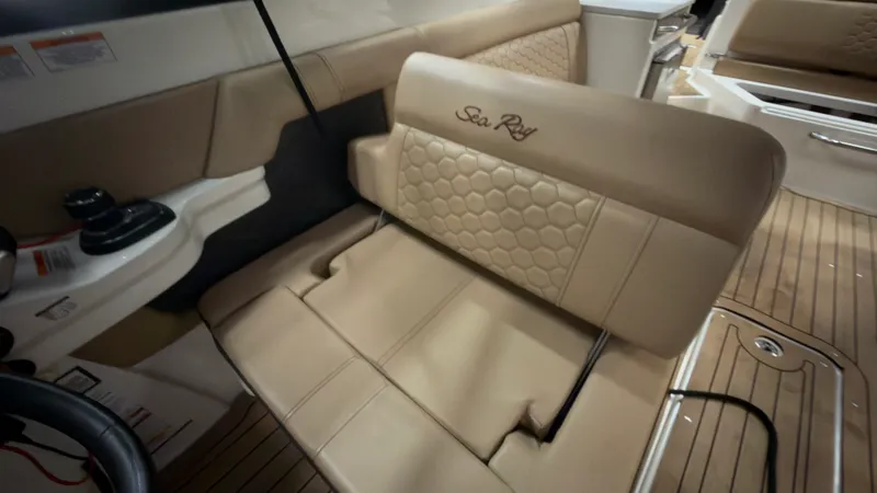Slide: The Image of Sea Ray 290 SDX OUTBOARD 2022 - 29