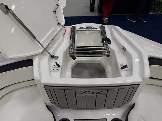 Slide: The Image of Yamaha 252SD 2026 - 25