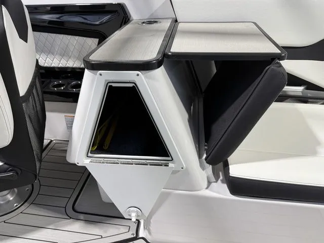 Slide: The Image of Yamaha 252SE 2026 - 15