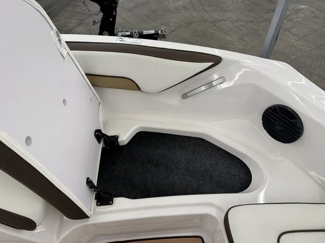 Slide: The Image of Yamaha 195S 2023 - 29