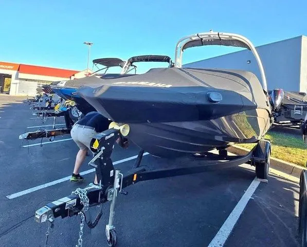 Slide: The Image of Yamaha 195S 2023 - 3