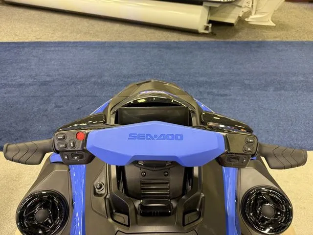 Slide: The Image of Sea-Doo Wake 2026 - 10