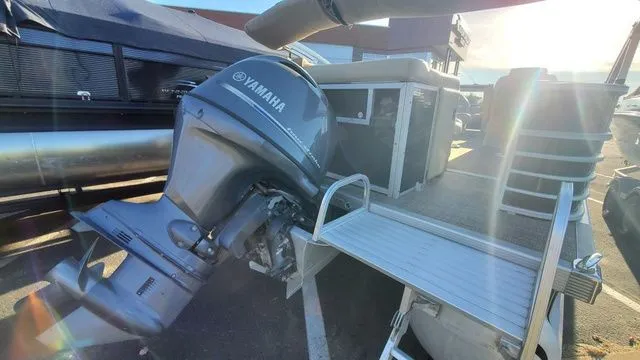 Slide: The Image of Bennington 2375 RL 2014 - 3