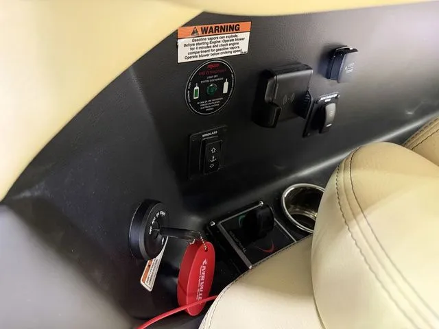 Slide: The Image of Chris-Craft Sportster 28 Wake Surf 2026 - 29