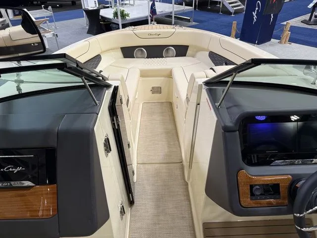 Slide: The Image of Chris-Craft Sportster 28 Wake Surf 2026 - 30