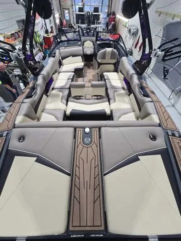 Slide: The Image of Centurion Fi25 2021 - 8