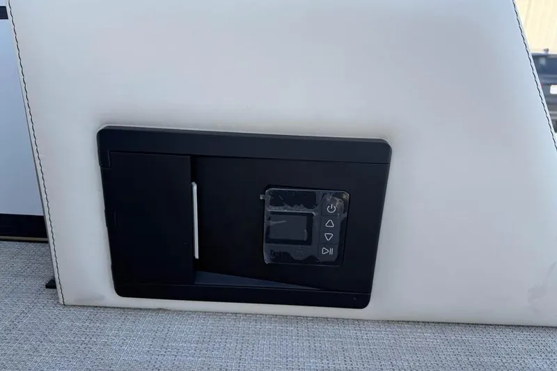 Slide: The Image of Control panel on Alera M 25Q, 2026 model, featuring sleek black design. - 19