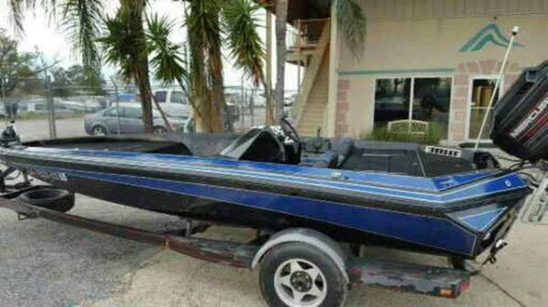 Slide: The Image of Razor marine 1990 - 13