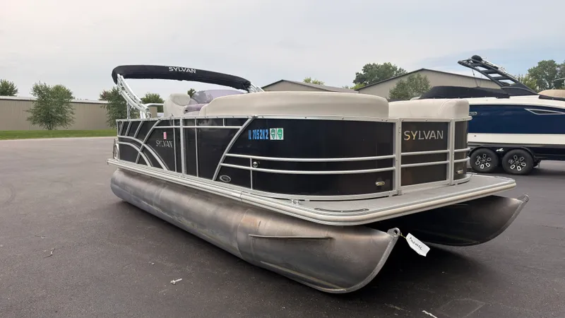 Slide: The Image of Sylvan MIRAGE 8520 2020 - 3