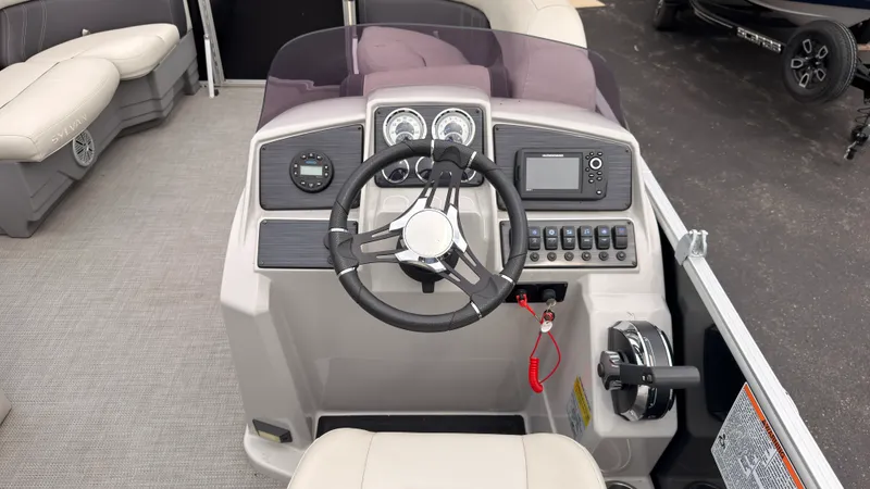 Slide: The Image of Sylvan MIRAGE 8520 2020 - 27