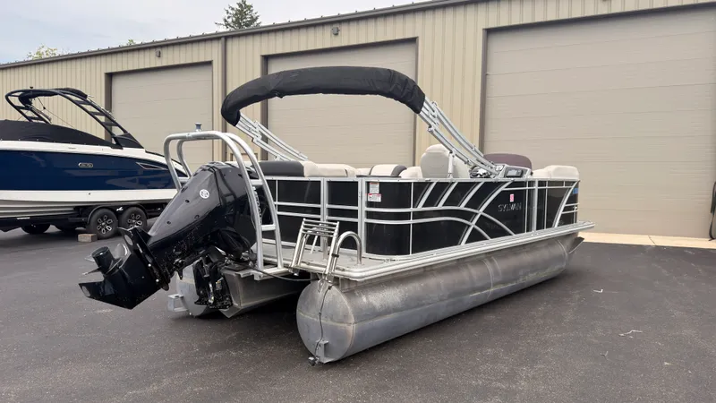 Slide: The Image of Sylvan MIRAGE 8520 2020 - 5