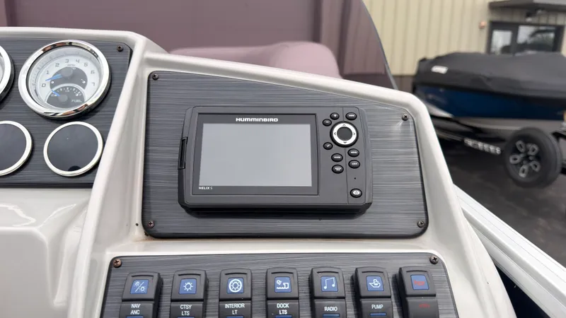 Slide: The Image of Sylvan MIRAGE 8520 2020 - 30