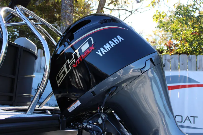 Slide: The Image of Yamaha SHO VMAX engine on 2026 Starcraft EXS 3 boat, outdoor setting. - 5
