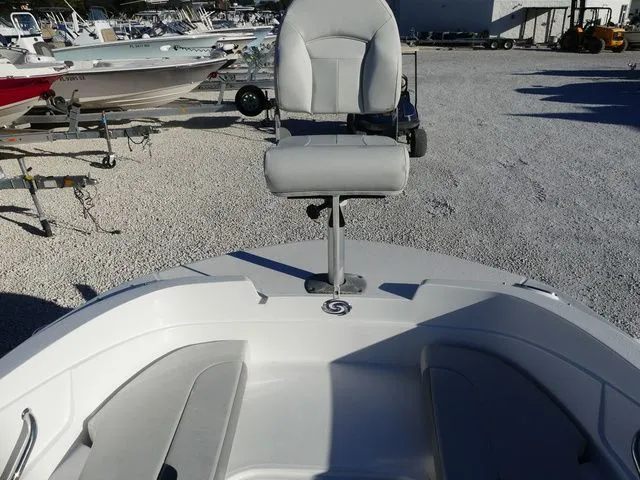 Slide: The Image of Hurricane SunDeck Sport 185 OB 2022 - 13