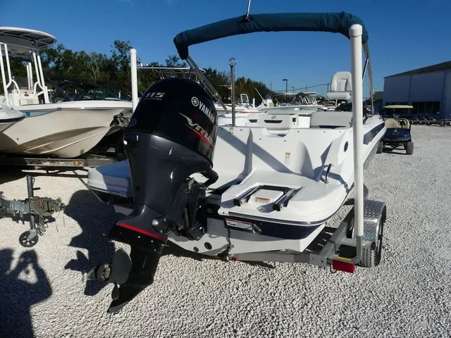Slide: The Image of Hurricane SunDeck Sport 185 OB 2022 - 4