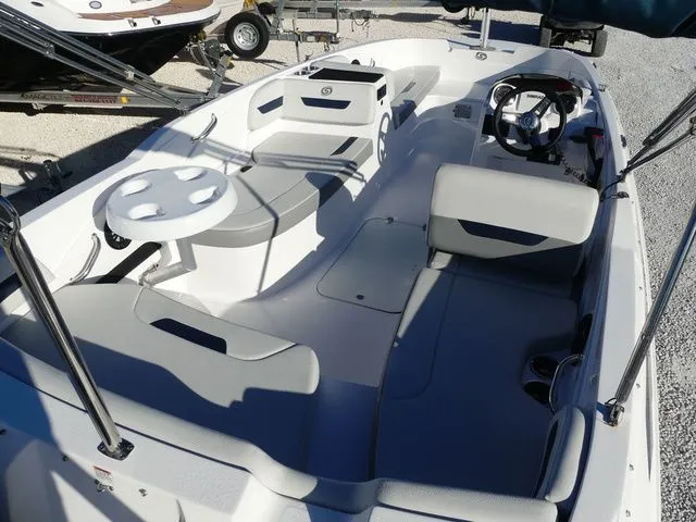 Slide: The Image of Hurricane SunDeck Sport 185 OB 2022 - 6