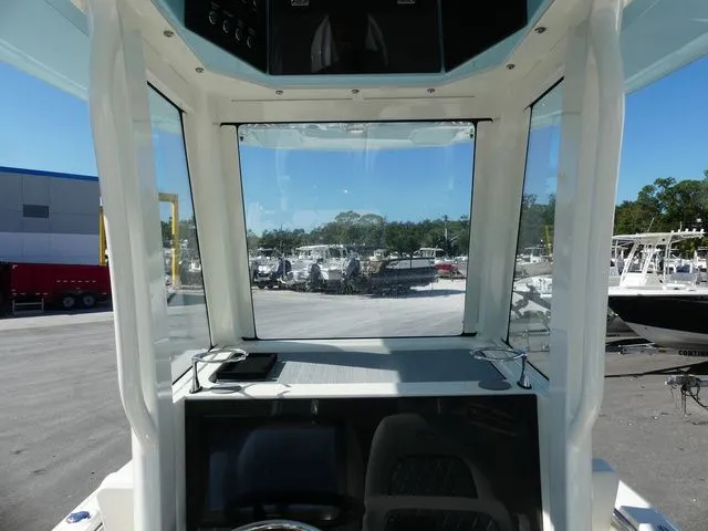 Slide: The Image of Shearwater 25 XTE 2025 - 14