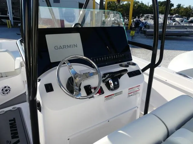 Slide: The Image of Twin Vee 240 Center Console GFX2 2026 - 10