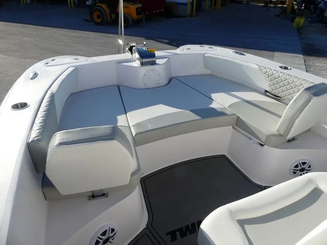 Slide: The Image of Twin Vee 240 Center Console GFX2 2026 - 13