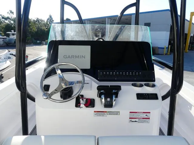 Slide: The Image of Twin Vee 240 Center Console GFX2 2026 - 9